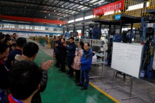 華東冶金超硬所粉冶廠工會成功舉辦第十屆職工技能競賽暨技術(shù)交流活動(dòng)